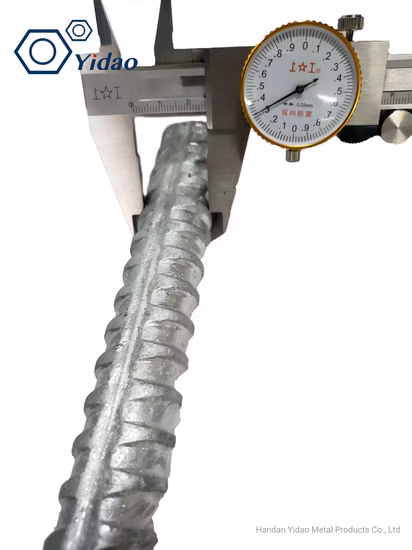 Vollgewindestange mit 28 mm Durchmesser zur Hangstabilisierung und Bodenvernagelung